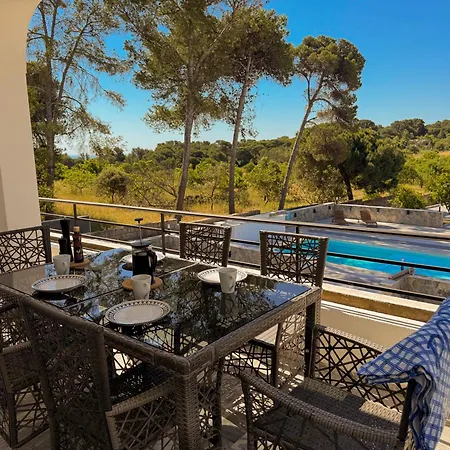 Casa Da Cisterna אלבור