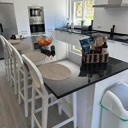 Casa Da Cisterna אלבור